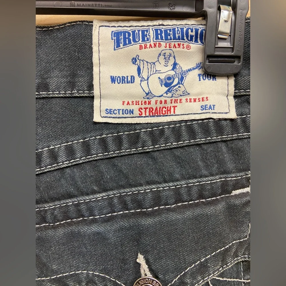 TRUE RELIGION MEN JEANS SIZE 36 INSEAM 26